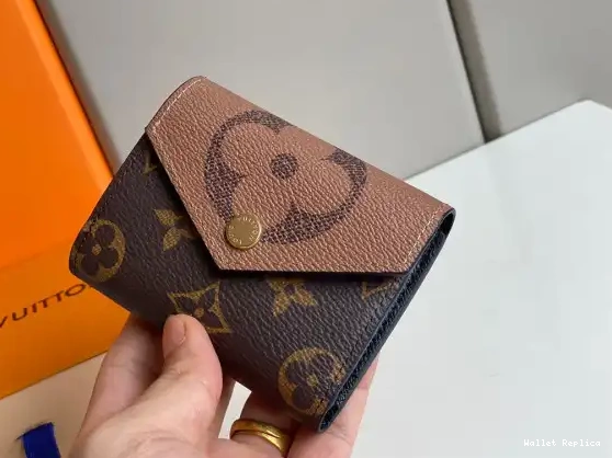 Cheap LOUIS ZOÉ VUITTON WALLET 0618